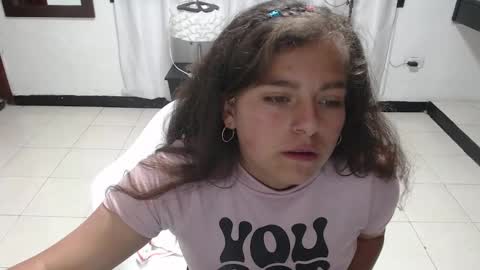 Snapshot of _kitten_1 chatting on December 21, 2024, 6:34 pm _kitten_1 online show from December 21, 2024, 6:34 pm