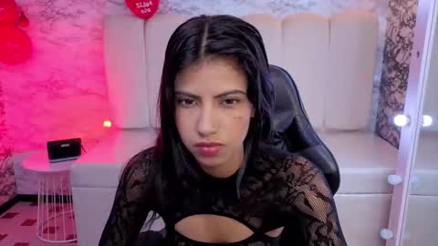 Snapshot of _kitty_v chatting on February 18, 2026, 1:18 pm Hi Stream 300pm to 900pm online show from February 18, 2026, 1:18 pm