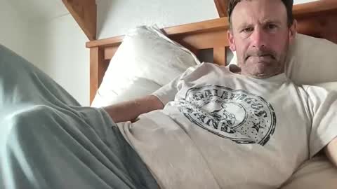 Kiwi online show from October 27, 2025, 9:30 pm