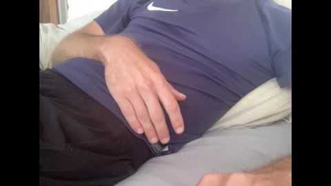 Kiwi online show from April 22, 2026, 10:33 pm