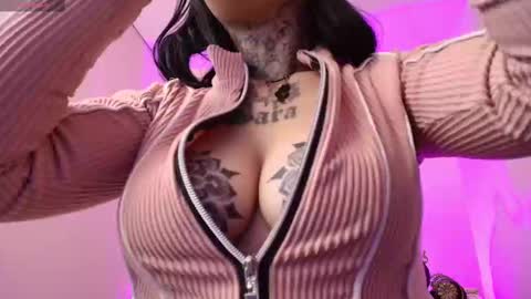 Snapshot of _kur0mi_ chatting on February 8, 2025, 2:05 pm _kur0mi_ online show from February 8, 2025, 2:05 pm