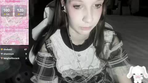  kuro  online show from April 7, 2026, 8:04 am