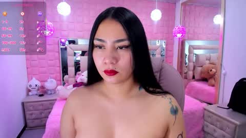 Snapshot of _laaura_ chatting on November 14, 2025, 7:12 pm Laura online show from November 14, 2025, 7:12 pm