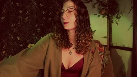 Snapshot of _lady_luna_ chatting on December 10, 2024, 12:06 am Lady Luna online show from December 10, 2024, 12:06 am