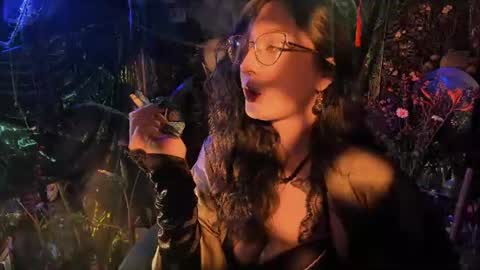 Snapshot of _lady_luna_ chatting on June 22, 2026, 10:51 pm Lady Luna online show from June 22, 2026, 10:51 pm