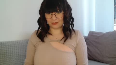 _lalilu_ online show from February 14, 2025, 12:03 pm
