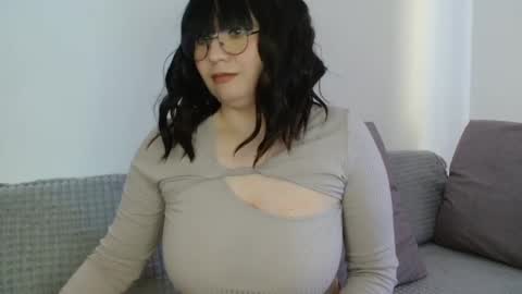 _lalilu_ online show from February 21, 2025, 11:22 am
