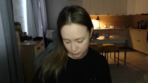 _lalune_ online show from February 11, 2026, 10:09 am