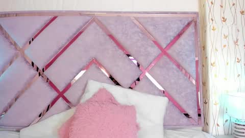 Lanna  online show from February 22, 2025, 11:46 am