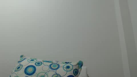 Snapshot of _laureneyes chatting on December 15, 2024, 6:29 am Lauren 3 online show from December 15, 2024, 6:29 am