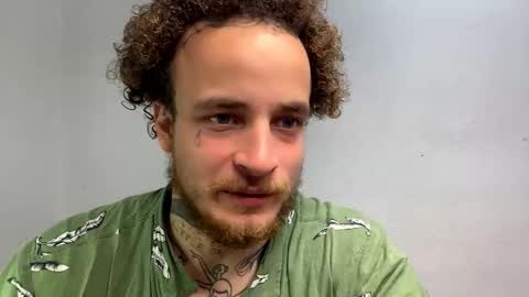 Snapshot of _layne chatting on October 29, 2025, 7:10 am Layne online show from October 29, 2025, 7:10 am