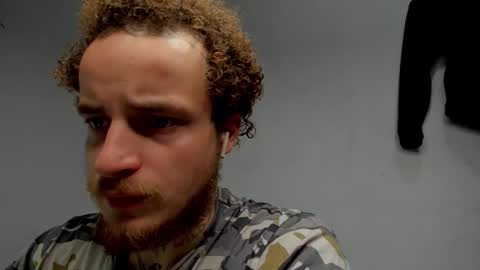 Snapshot of _layne chatting on November 17, 2025, 7:25 am Layne online show from November 17, 2025, 7:25 am