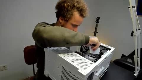 Snapshot of _layne chatting on December 20, 2025, 10:55 am Layne online show from December 20, 2025, 10:55 am