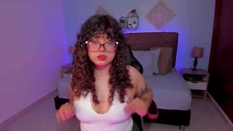 Liily online show from November 29, 2025, 8:12 pm