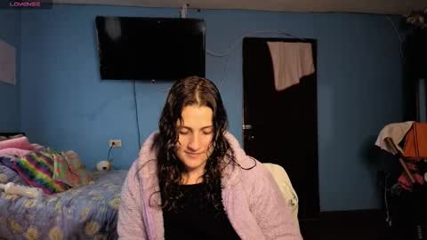 Snapshot of _lindasy_ chatting on December 18, 2025, 9:21 pm Lindasy online show from December 18, 2025, 9:21 pm