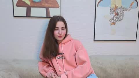 Snapshot of _little_butterfly_ chatting on September 25, 2025, 11:19 pm Emma online show from September 25, 2025, 11:19 pm