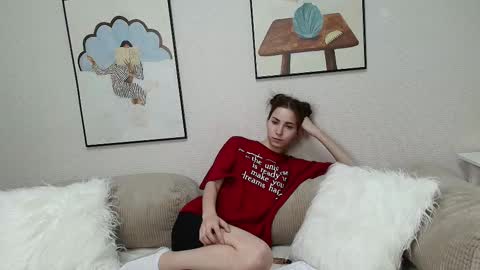 Snapshot of _little_butterfly_ chatting on October 1, 2025, 2:12 pm Emma online show from October 1, 2025, 2:12 pm