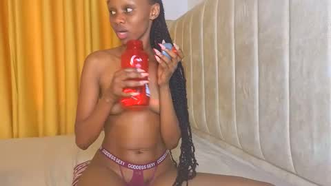 Snapshot of _littlevenus chatting on November 1, 2025, 12:07 pm Littlevenus online show from November 1, 2025, 12:07 pm