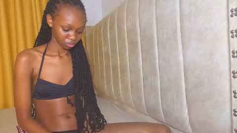 Snapshot of _littlevenus chatting on November 3, 2025, 12:24 am Littlevenus online show from November 3, 2025, 12:24 am