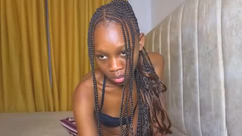 Snapshot of _littlevenus chatting on November 18, 2025, 11:37 pm Littlevenus online show from November 18, 2025, 11:37 pm