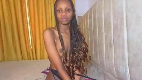 Snapshot of _littlevenus chatting on November 19, 2025, 11:43 am Littlevenus online show from November 19, 2025, 11:43 am