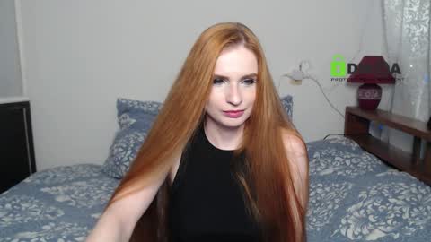 Snapshot of _lonelycat_ chatting on December 3, 2025, 8:40 pm Katya online show from December 3, 2025, 8:40 pm