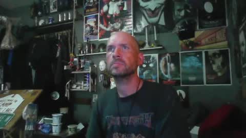 Snapshot of _longfellow chatting on June 12, 2026, 6:18 pm That guy online show from June 12, 2026, 6:18 pm