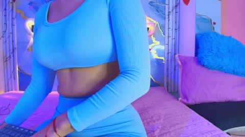 Lorrayne online show from February 26, 2026, 12:15 pm