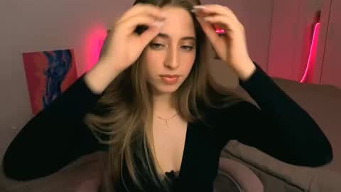 Snapshot of _loveliness_ chatting on October 20, 2025, 2:50 pm Amanda mandy online show from October 20, 2025, 2:50 pm