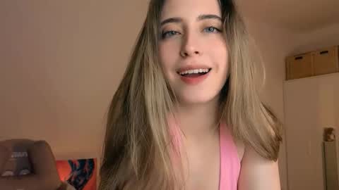 Snapshot of _loveliness_ chatting on December 1, 2025, 2:22 pm Amanda mandy online show from December 1, 2025, 2:22 pm