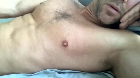 Snapshot of _lululeo_ chatting on November 8, 2025, 4:51 pm _lululeo_ online show from November 8, 2025, 4:51 pm