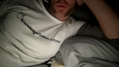 Snapshot of _lululeo_ chatting on December 1, 2025, 5:23 am _lululeo_ online show from December 1, 2025, 5:23 am