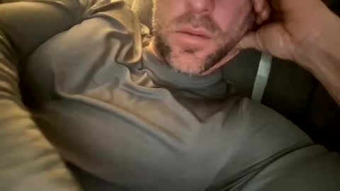 Snapshot of _lululeo_ chatting on December 3, 2025, 2:08 am _lululeo_ online show from December 3, 2025, 2:08 am