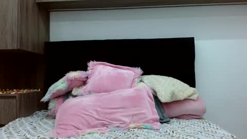 luna online show from October 23, 2025, 3:06 am