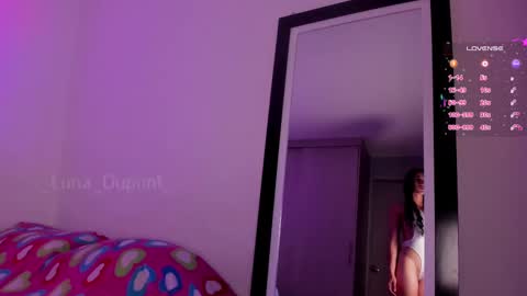  Luna  online show from September 19, 2025, 8:09 pm