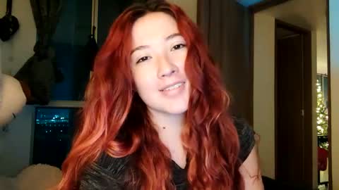 _lunaa__ online show from December 3, 2024, 1:19 am