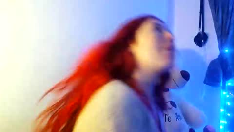 _lunaa__ online show from December 16, 2024, 12:59 am