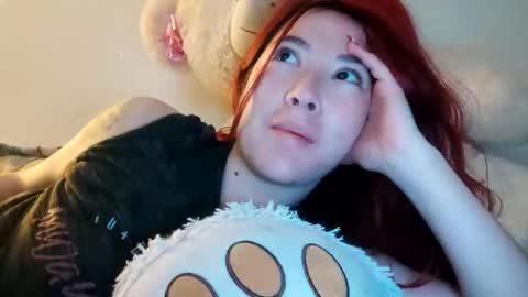 _lunaa__ online show from February 12, 2025, 4:44 am