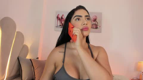 _luuciana_ online show from April 1, 2026, 4:46 am