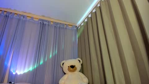 Snapshot of _maaiiaa_ chatting on February 17, 2026, 7:09 pm Maia online show from February 17, 2026, 7:09 pm