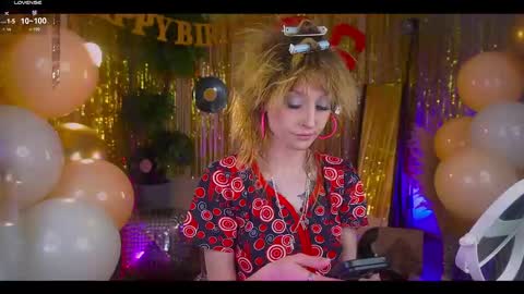 Madina- Mads online show from October 12, 2025, 11:04 pm