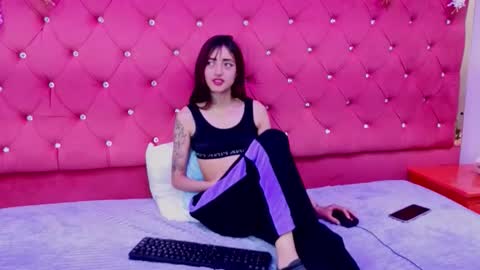 Snapshot of _maleja_19_ chatting on February 12, 2026, 3:45 am maleja online show from February 12, 2026, 3:45 am