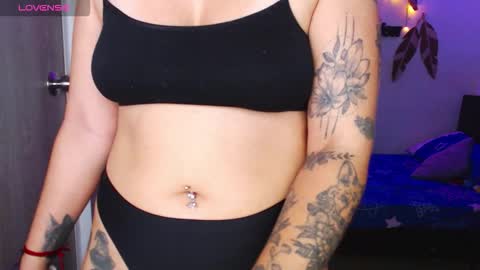 Snapshot of _marcela_wi chatting on December 16, 2025, 12:48 am Marce online show from December 16, 2025, 12:48 am