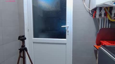  Mari  online show from February 18, 2026, 7:43 pm