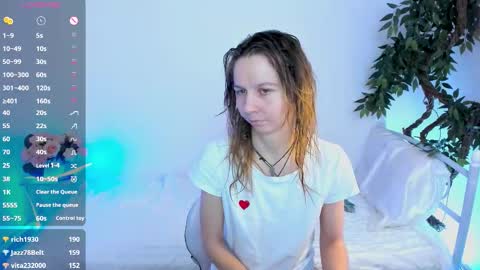 Snapshot of _mari_so chatting on March 6, 2026, 1:24 am Scarlett online show from March 6, 2026, 1:24 am