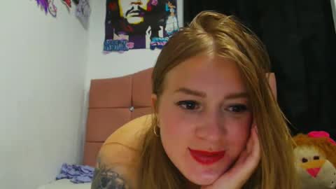 Snapshot of _maria__maria chatting on January 20, 2025, 2:01 am _maria__maria online show from January 20, 2025, 2:01 am