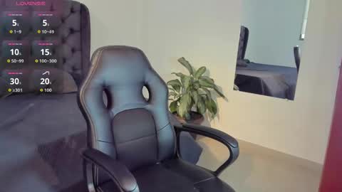 Snapshot of _maria_foxx_ chatting on October 20, 2025, 7:03 pm Maria online show from October 20, 2025, 7:03 pm