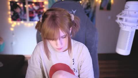 Snapshot of _mariko_ chatting on February 7, 2025, 2:47 pm Mariko online show from February 7, 2025, 2:47 pm