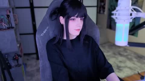 Snapshot of _mariko_ chatting on November 7, 2025, 3:01 pm Mariko online show from November 7, 2025, 3:01 pm