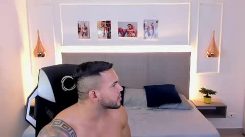 _matthew_santos_ online show from May 17, 2026, 1:25 am